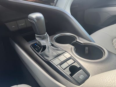 2021 Toyota Camry Hybrid SE