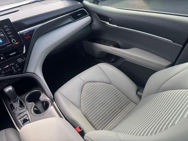 2021 Toyota Camry Hybrid SE