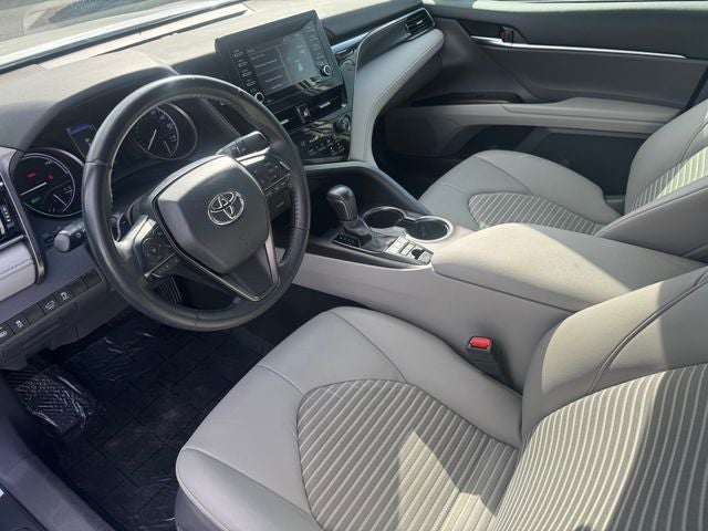 2021 Toyota Camry Hybrid SE