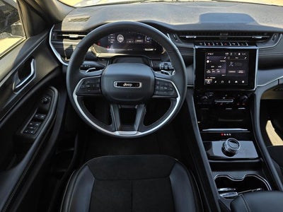 2024 Jeep Grand Cherokee L Laredo