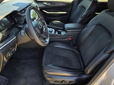 2024 Jeep Grand Cherokee L Laredo