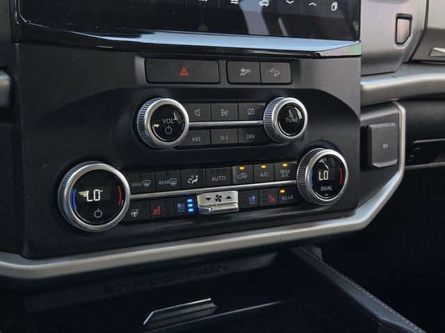 2022 Ford Expedition Max XLT
