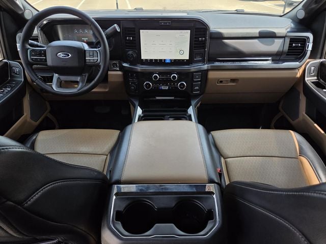 2025 Ford F-350SD Lariat DRW